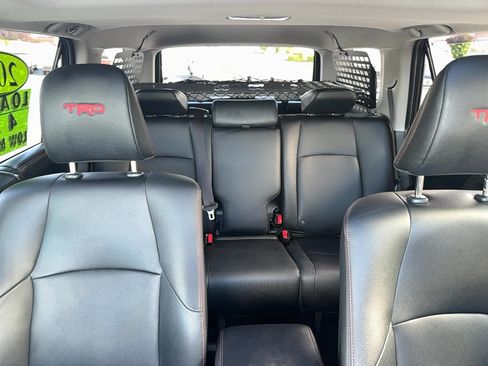 Used 2019 Toyota 4Runner TRD Off-Road Premium AWD/4WD image 29