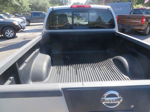 Used 2007 Nissan Frontier XE w/ Preferred Pkg image 9