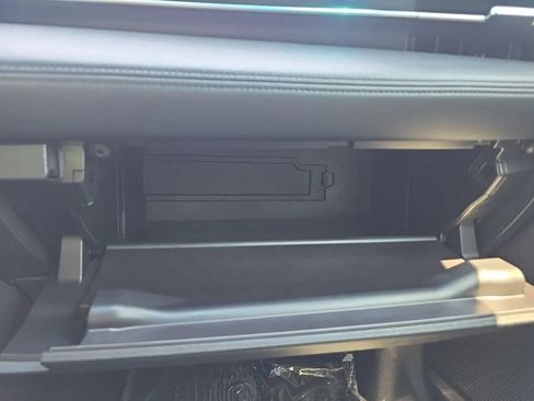 Used 2019 Toyota Avalon XLE FWD image 33