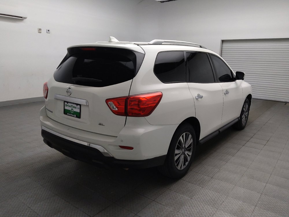 Used 2019 Nissan Pathfinder SL FWD image 9