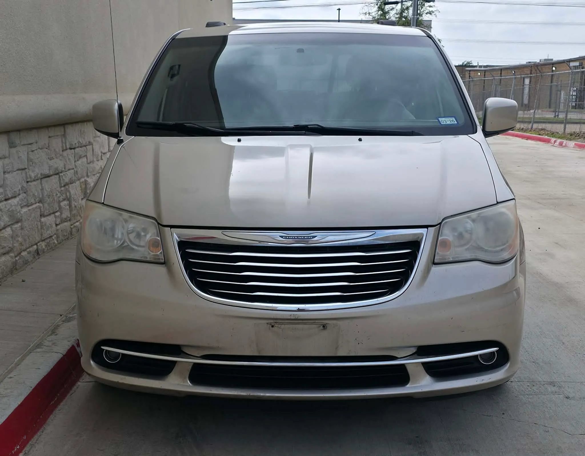Used 2014 Chrysler Town & Country Touring FWD image 6