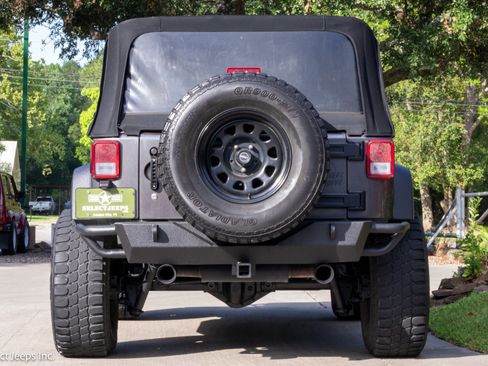Used 2016 Jeep Wrangler Sport AWD/4WD image 9