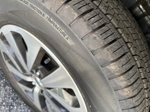 Used 2025 Subaru Outback Premium image 7