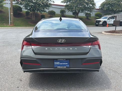 Used 2024 Hyundai Elantra SEL FWD image 7