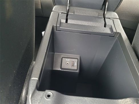 Used 2018 Nissan Sentra S image 26