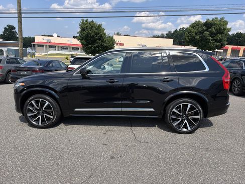 Certified 2024 Volvo XC90 B6 Ultimate w/ Protection Package Premier AWD/4WD image 4