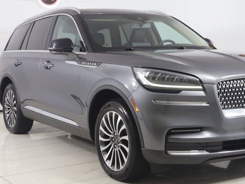 Used 2024 Lincoln Aviator Reserve AWD/4WD image 35