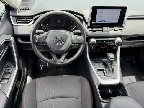 Used 2025 Toyota RAV4 XLE FWD image 13