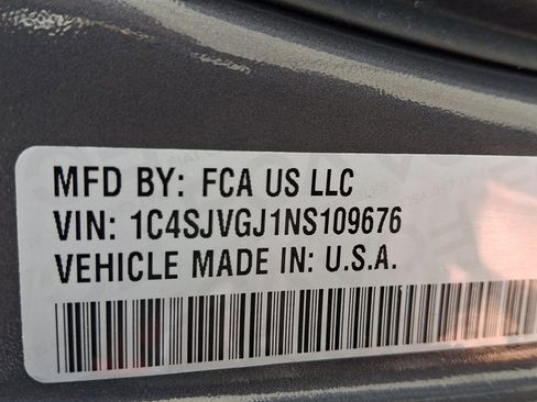 Used 2022 Jeep Grand Wagoneer Series III AWD/4WD image 31