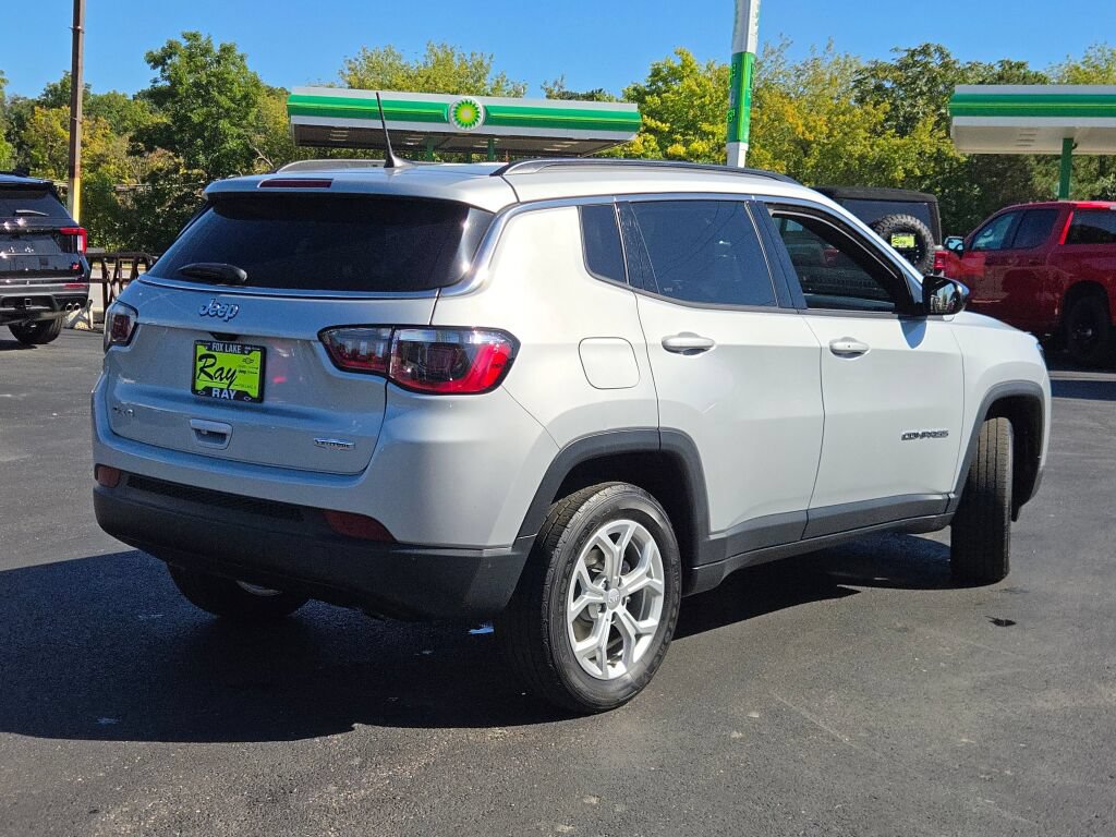 Used 2024 Jeep Compass Latitude AWD/4WD image 13