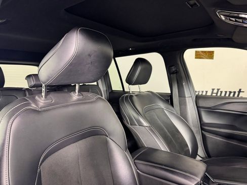 Used 2023 Jeep Grand Cherokee Altitude image 34