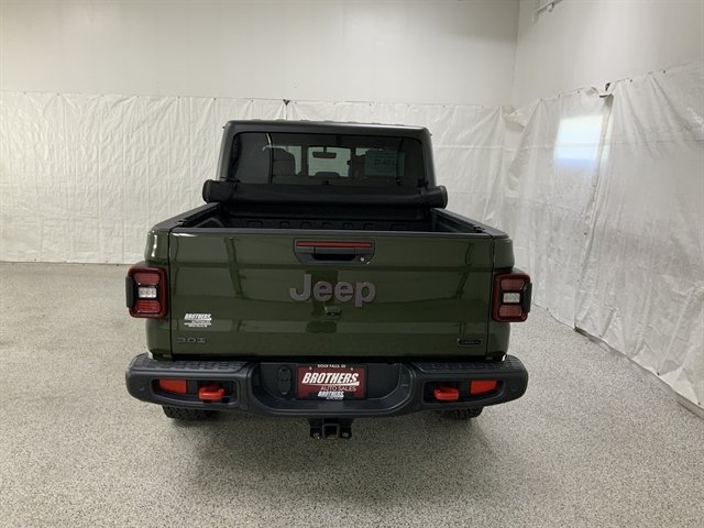 Used 2023 Jeep Gladiator Rubicon AWD/4WD image 7
