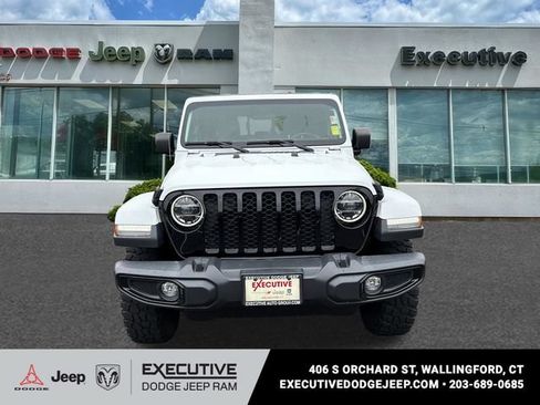 Used 2022 Jeep Gladiator Sport AWD/4WD image 6