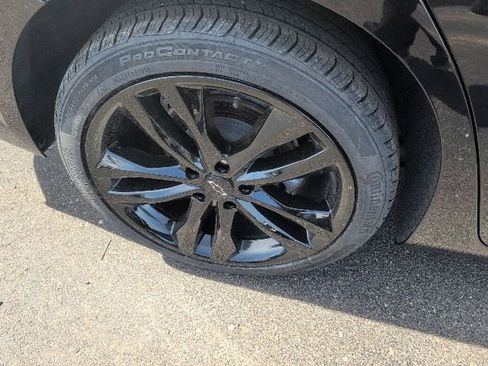 Used 2024 Chevrolet Malibu LT w/ Midnight Edition FWD image 11