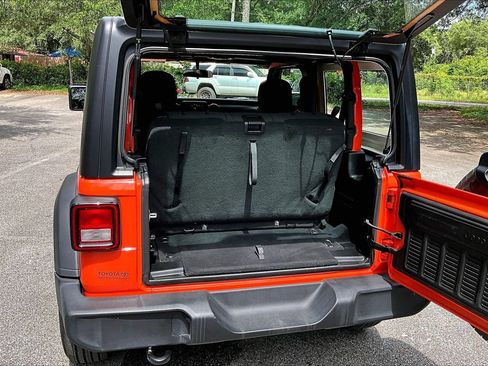 Used 2023 Jeep Wrangler Sport AWD/4WD image 32