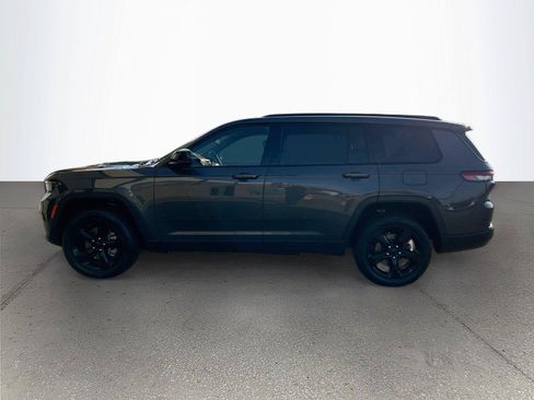 Used 2023 Jeep Grand Cherokee L Laredo AWD/4WD image 7