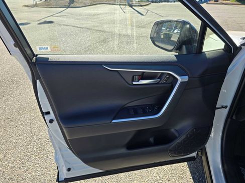 Certified 2025 Toyota RAV4 XSE image 21