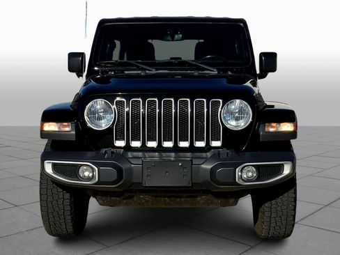 Used 2019 Jeep Wrangler Unlimited Sahara image 3