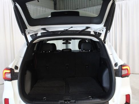 Used 2023 Ford Escape Active AWD/4WD image 29