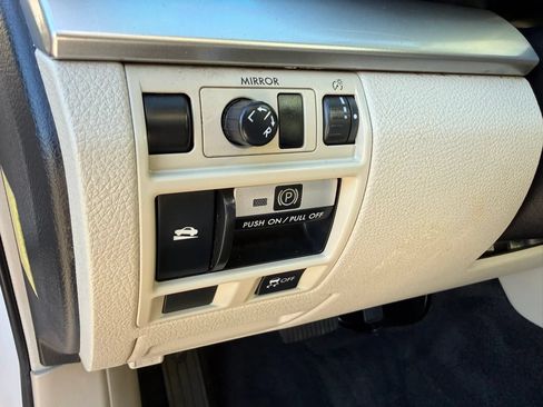 Used 2011 Subaru Outback 2.5i AWD/4WD image 25