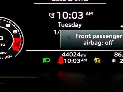 Used 2022 Audi RS Q8 w/ Black Optic Package image 14