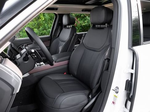 New 2026 Land Rover Range Rover Long Wheelbase SE AWD/4WD image 42