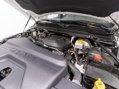 Used 2025 RAM 2500 Big Horn AWD/4WD image 31