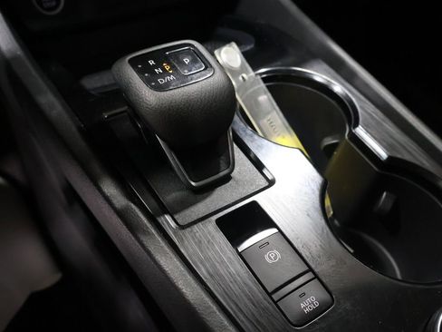 Used 2023 Nissan Rogue S image 30