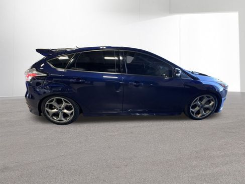 Used 2016 Ford Focus ST FWD image 39