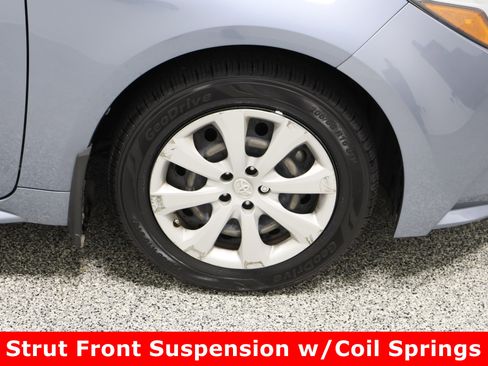 Used 2023 Toyota Corolla LE image 5