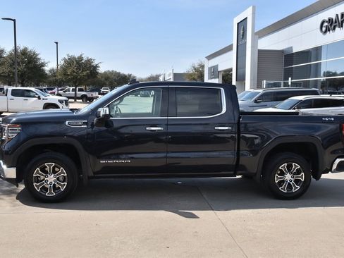 Used 2025 GMC Sierra 1500 SLT image 12