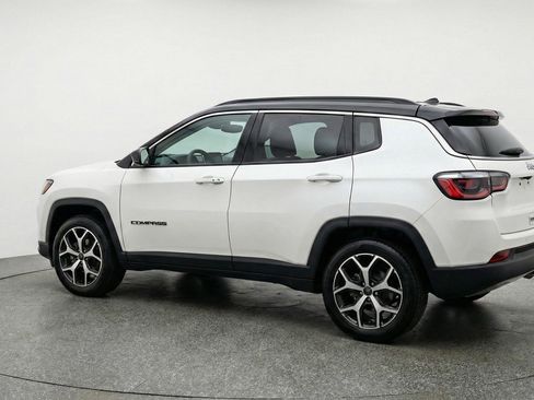 Used 2025 Jeep Compass Limited image 6