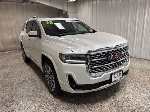 Used 2023 GMC Acadia Denali w/ Denali Ultimate Package AWD/4WD image 3