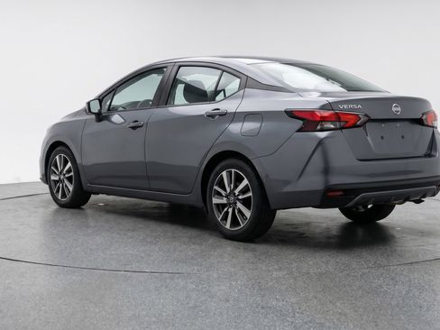 Used 2025 Nissan Versa SV image 6