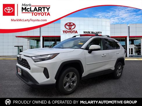 Used 2025 Toyota RAV4 XLE w/ Convenience Package FWD image 1