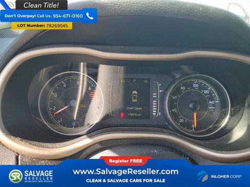 Used 2016 Jeep Cherokee Latitude image 12