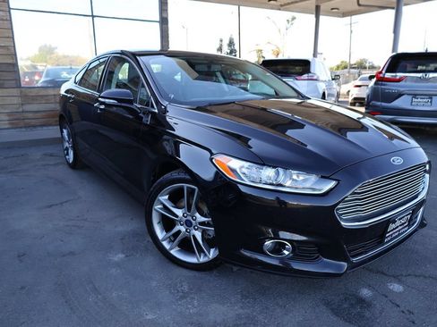 Used 2016 Ford Fusion Titanium AWD/4WD image 2