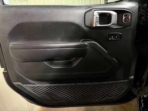 Used 2021 Jeep Wrangler Unlimited Sport S image 12