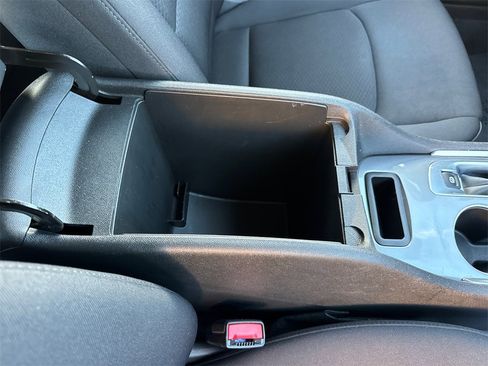 Used 2023 Chevrolet Malibu LT image 17