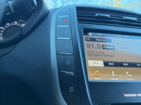 Used 2019 Lincoln MKC Reserve w/ MKC Climate Package image 19