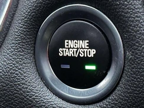 Used 2023 Chevrolet Traverse RS AWD/4WD image 32