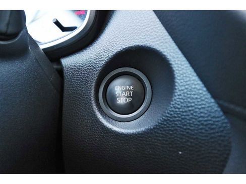 Used 2024 Toyota Corolla Cross XLE image 24