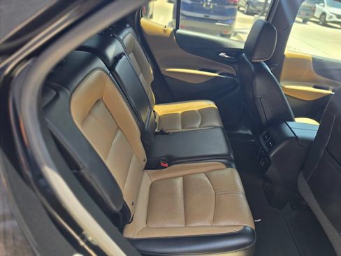Used 2022 Chevrolet Equinox Premier FWD image 16