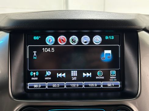 Used 2019 Chevrolet Suburban LT AWD/4WD image 5