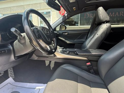 Used 2016 Lexus IS 300 AWD w/ F Sport Package image 10