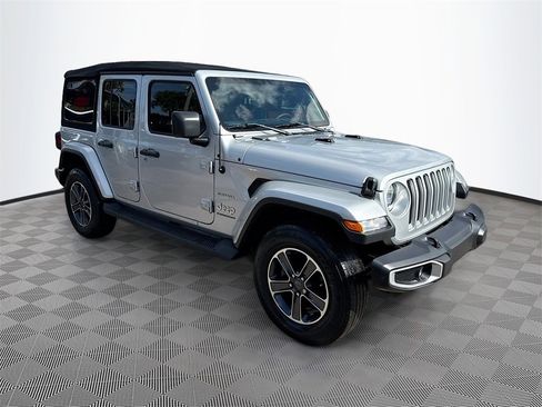 Used 2023 Jeep Wrangler Sahara image 4
