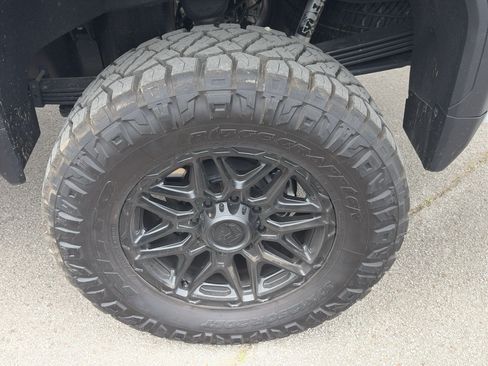 Used 2025 GMC Sierra 2500 AT4 AWD/4WD image 22