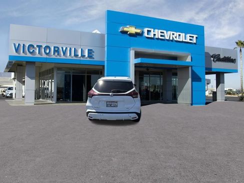 Used 2021 Nissan Kicks SV FWD image 6