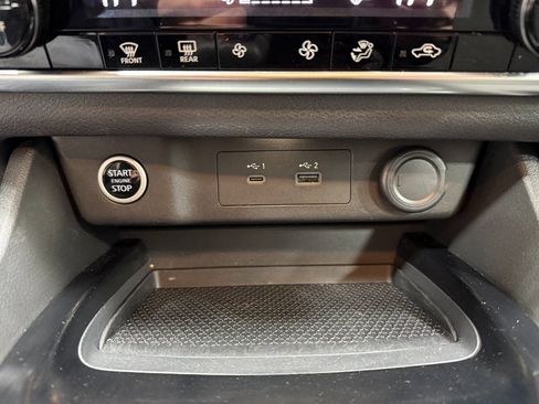 Used 2022 Nissan Rogue SV FWD image 14