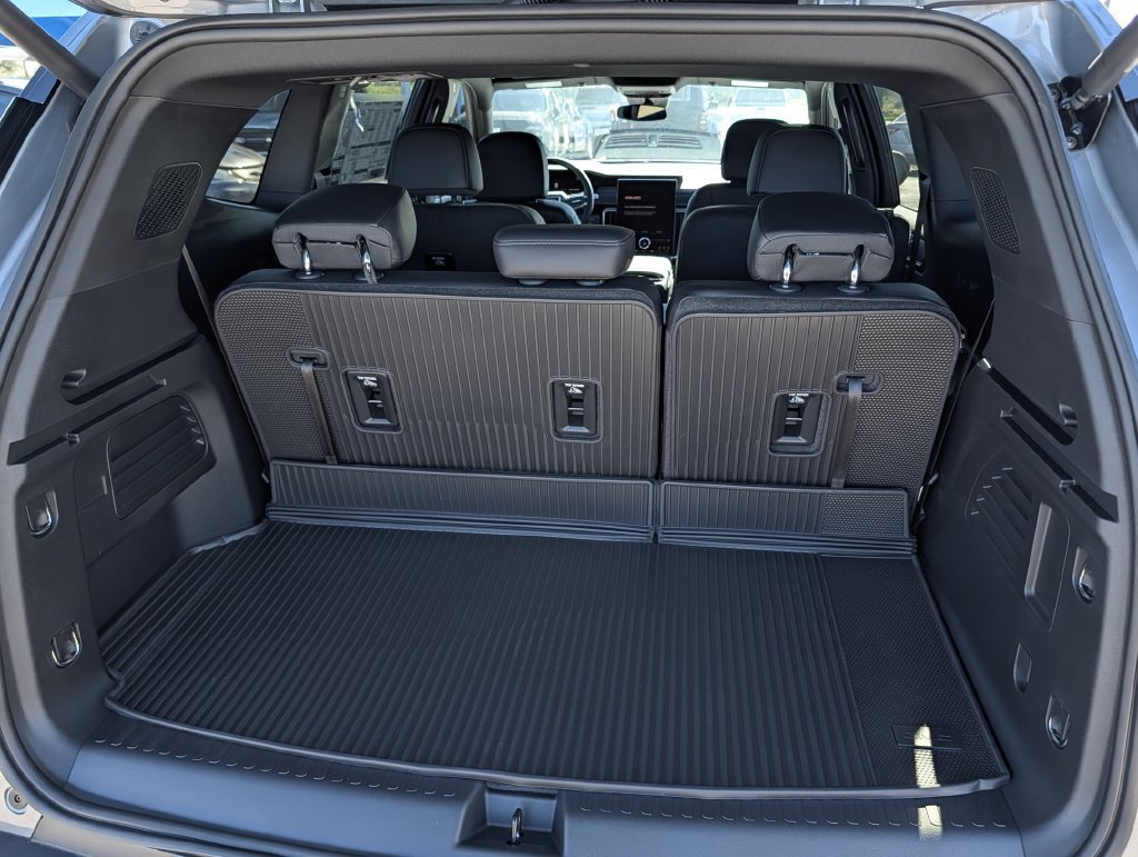 New 2027 GMC Acadia Elevation w/ Black Edition FWD image 28